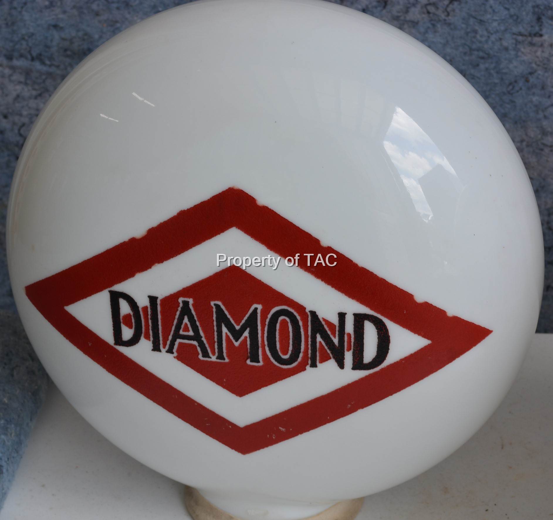(D-X) Diamond OPE Milk Glass Globe Body