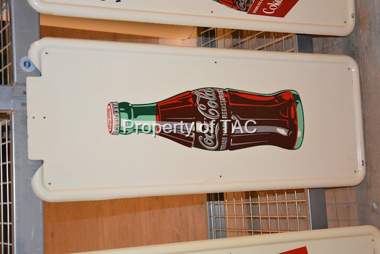 Coca-Cola Pilaster w/bottle