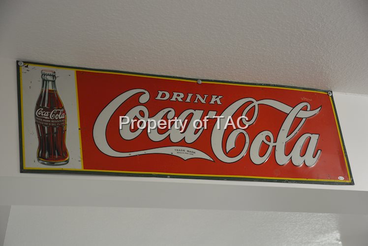 Drink Coca-Cola w/Christmas Bottle