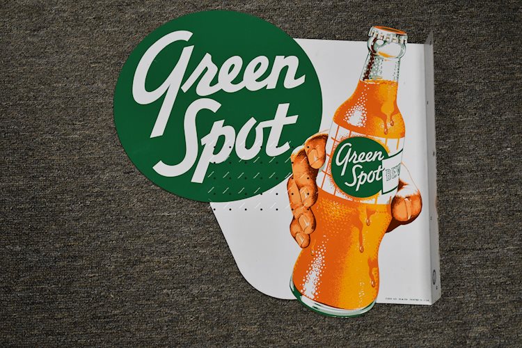 Green Spot Soda w/bottle Metal Flange sign