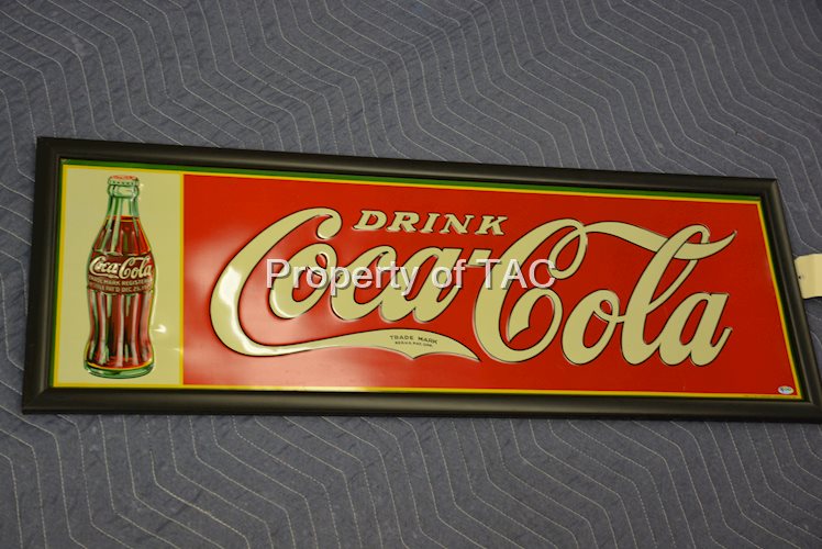 Drink Coca-Cola w/Christmas Bottle