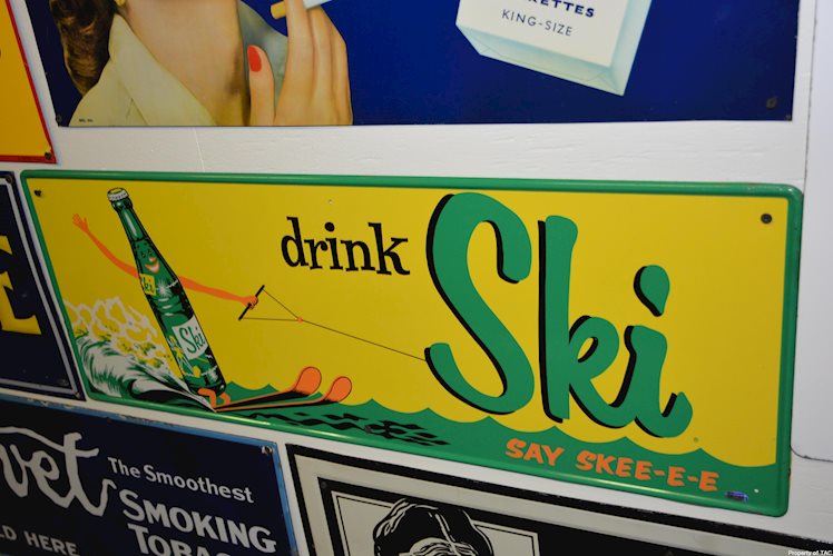 Drink Ski w/logo sign