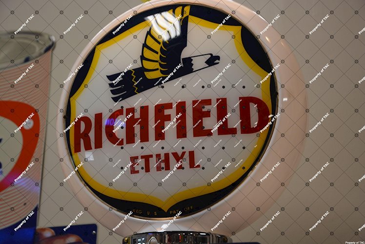 Richfield Ethyl w/logo 13.5 Globe Lens"