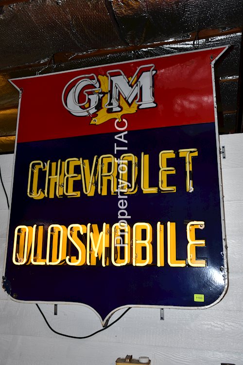 GM W/MAPLE LEAF LOGO (CANADA) CHEVROLET OLDSMOBILE SINGLE-SIDED PORCELAIN SHIELD SHAPE NEON SIGN