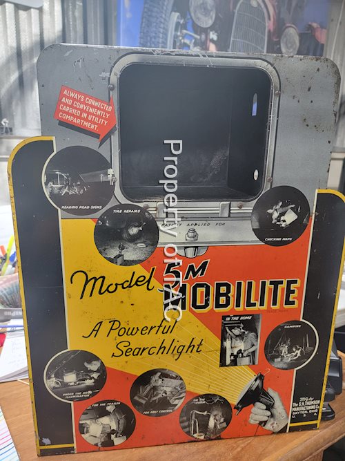 Model 5M Mobilite Searchlight Metal Counter-Top Display