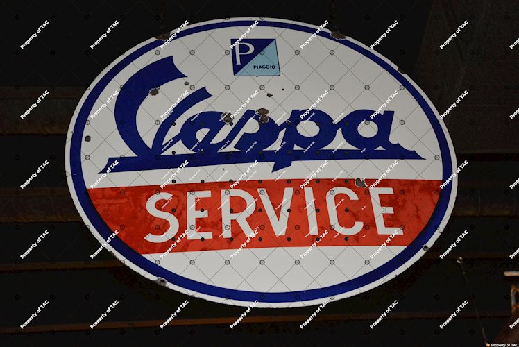Vespa Service sign