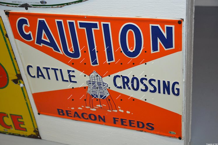 Caution Beacon Feeds sign