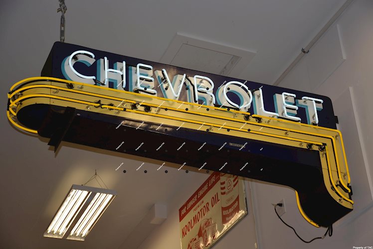 Chevrolet w/lines neon sign