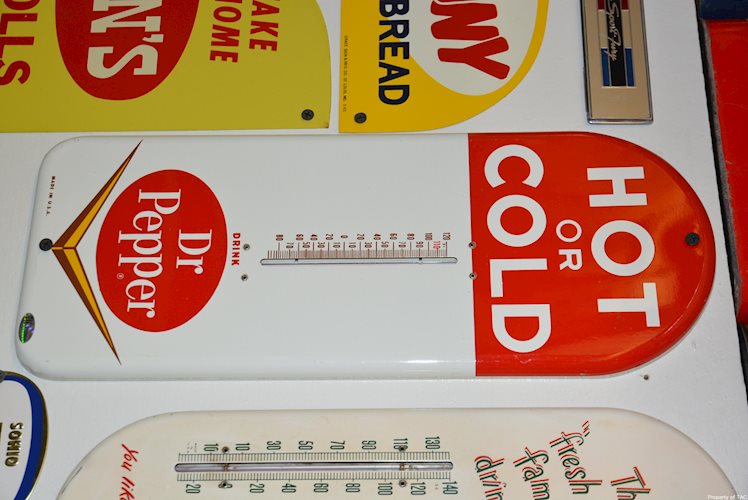 Dr Pepper Hot Cold thermometer