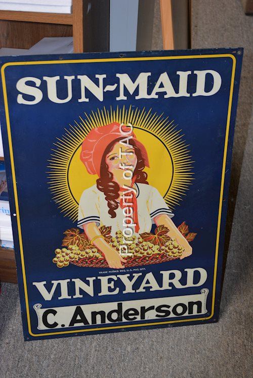 Sun-Maid Vineyard w/Logo Metal Sign