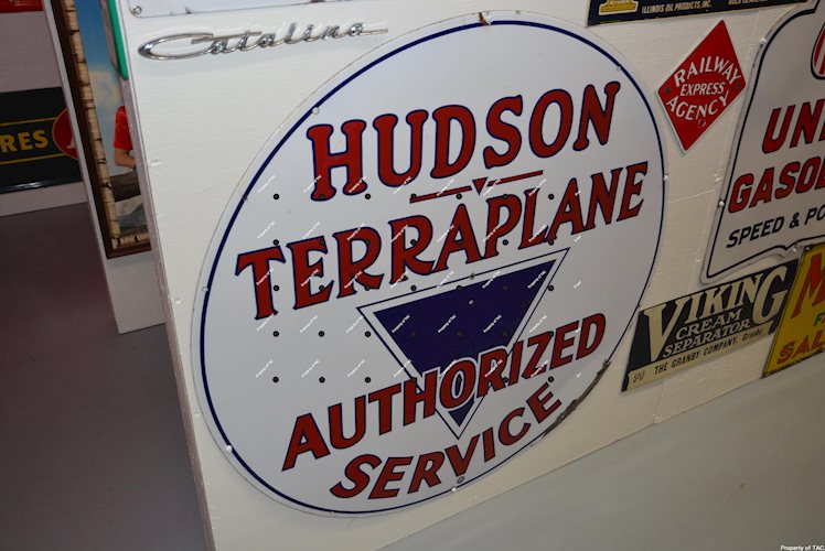 Hudson Terraplane Authorized Service sign