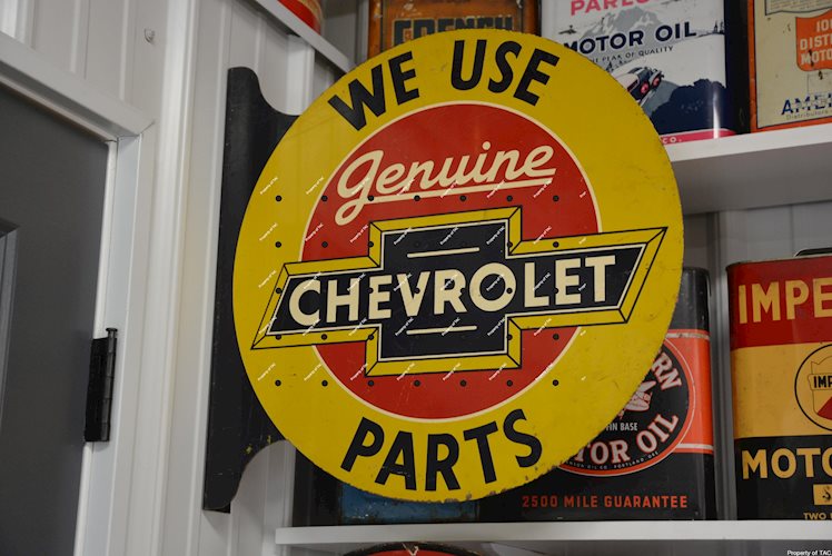 We Use Genuine Chevrolet Parts metal sign,