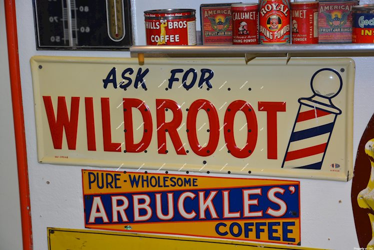Wildroot w/logo sign