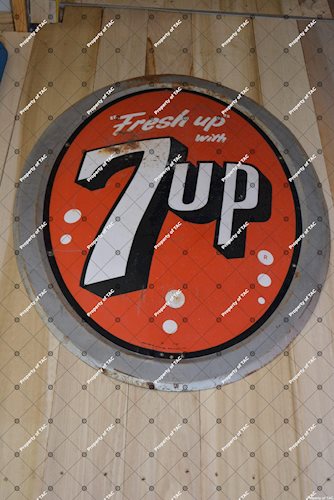 fresh up" with 7up sign"